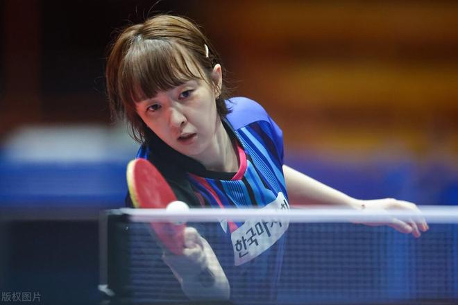 曼联最青睐的中场引援目标身价或将超过1亿英镑。