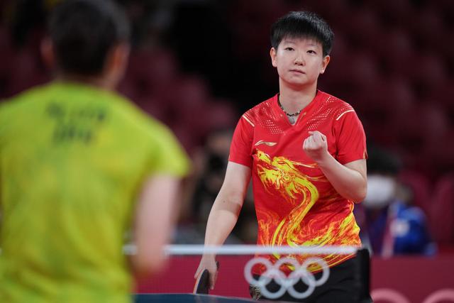 利物浦切尔西双双翻车，阿森纳笑纳5分大礼，争冠只剩两支队？