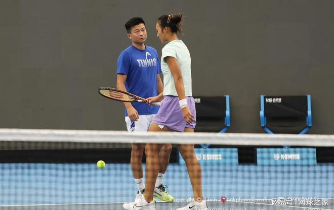 高舞台的现 高舞台的现