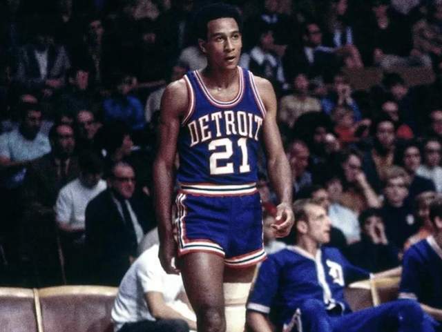 还是怀抱梦 还是怀抱梦