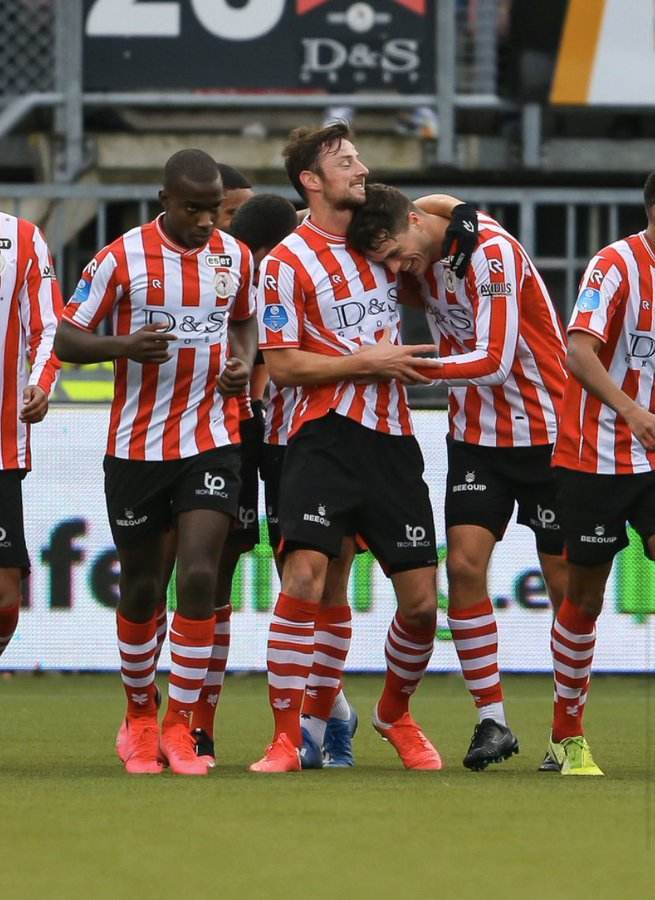 不断缩小与 不断缩小与